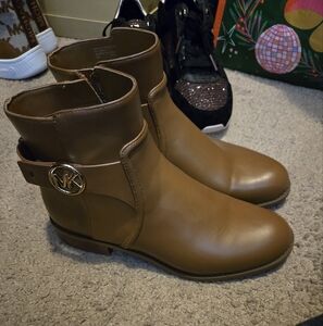 Michael kors booties